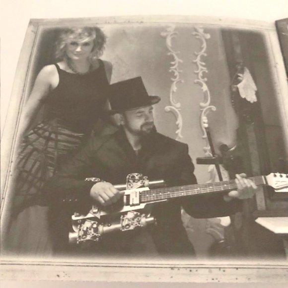 Sugarland - The Incredible Machine| 2010 - Picture 6 of 9